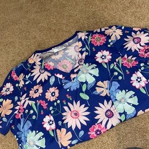 flower women’s scrub top